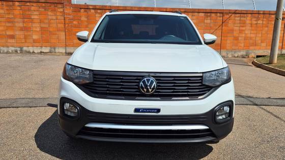 VOLKSWAGEN T-CROSS 1.0 200 TSI TOTAL FLEX AUTOMÁTICO VOLKSWAGEN T-CROSS 1.0 200 TSI TOTAL FLEX AUTOMÁTICO